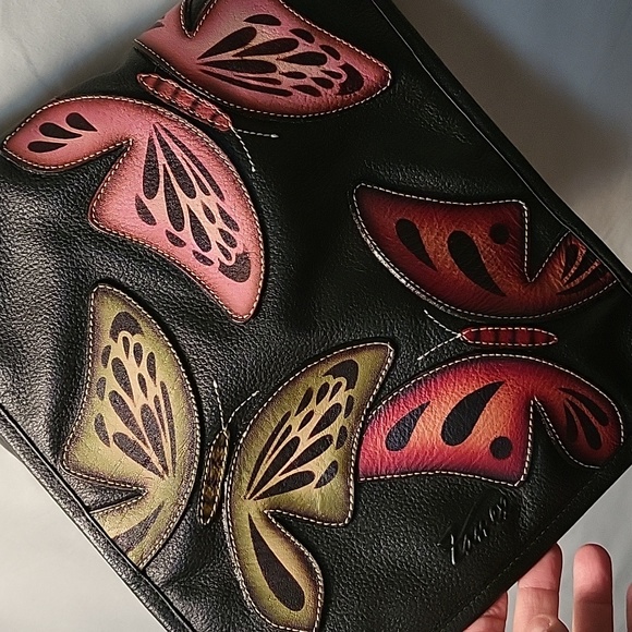 Zamex Black Leather Crossbody W/Butterfly Design - Picture 8 of 8
